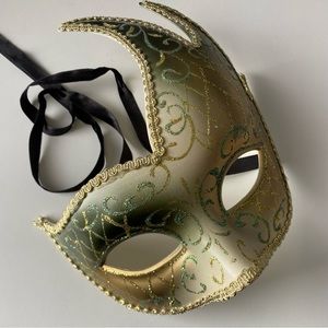 Mardi Gras Mask